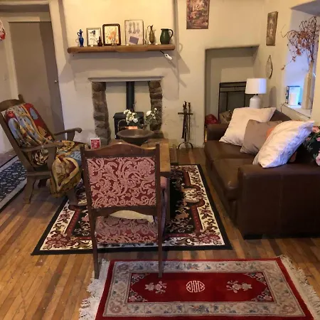 Sweet Meadow A Delightful Romantic Thatched By River Shannon On 4 Acres Is For Peace Party Family Or Work From 別荘 *