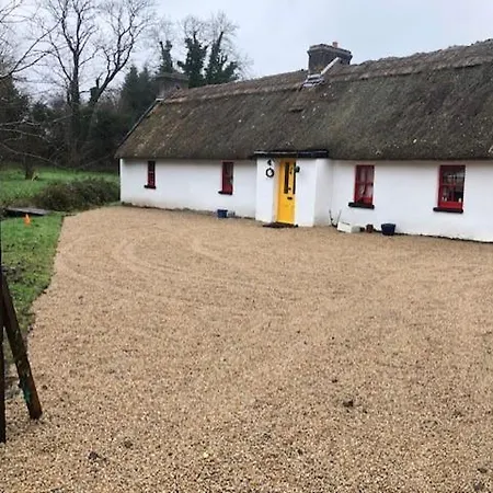 Sweet Meadow A Delightful Romantic Thatched By River Shannon On 4 Acres Is For Peace Party Family Or Work From Hébergement de vacances *