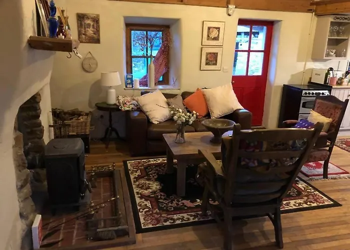 Sweet Meadow A Delightful Romantic Thatched By River Shannon On 4 Acres Is For Peace Party Family Or Work From Tatil Evi *